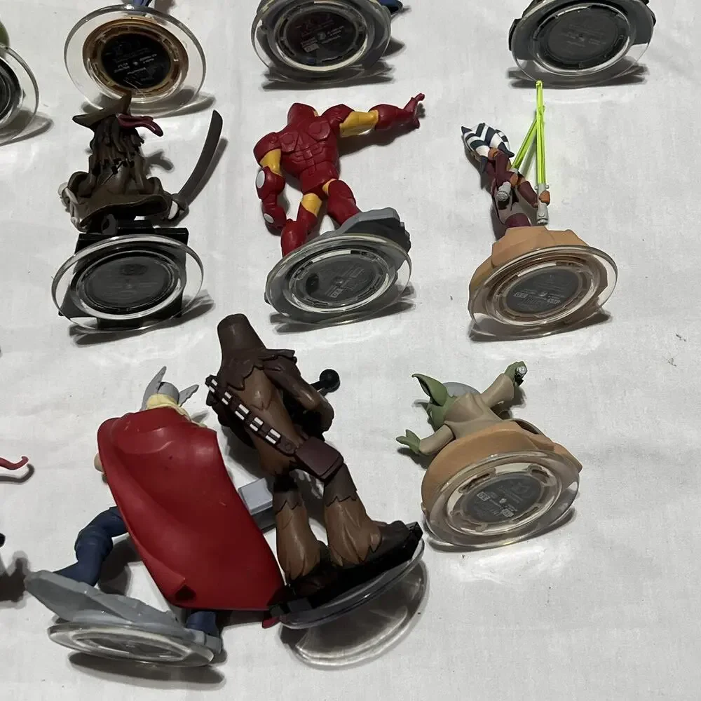 Infinity Mixed Figures Lot 25 pcs Assorted Characters